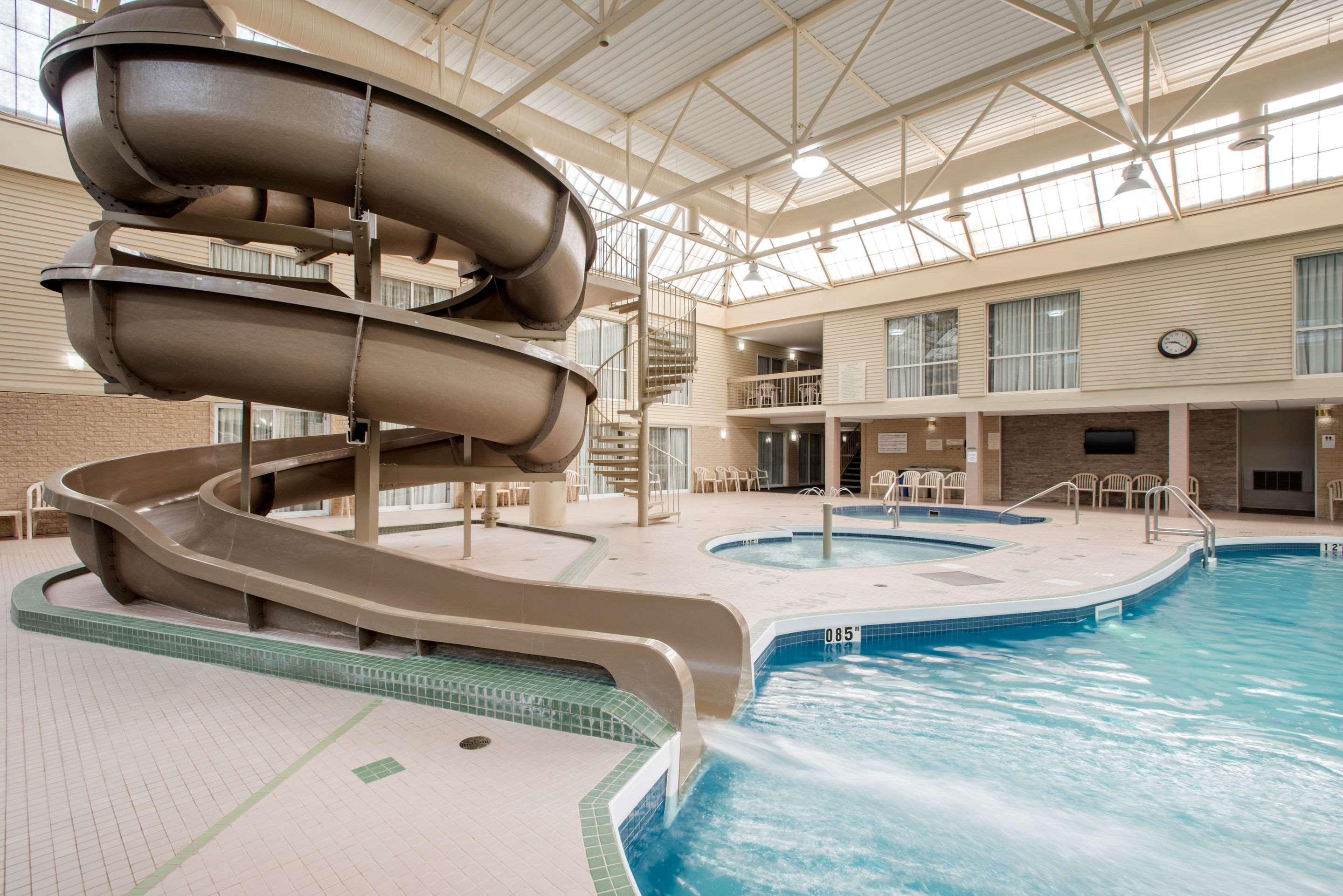 Clarion Hotel & Suites Brandon Εξωτερικό φωτογραφία