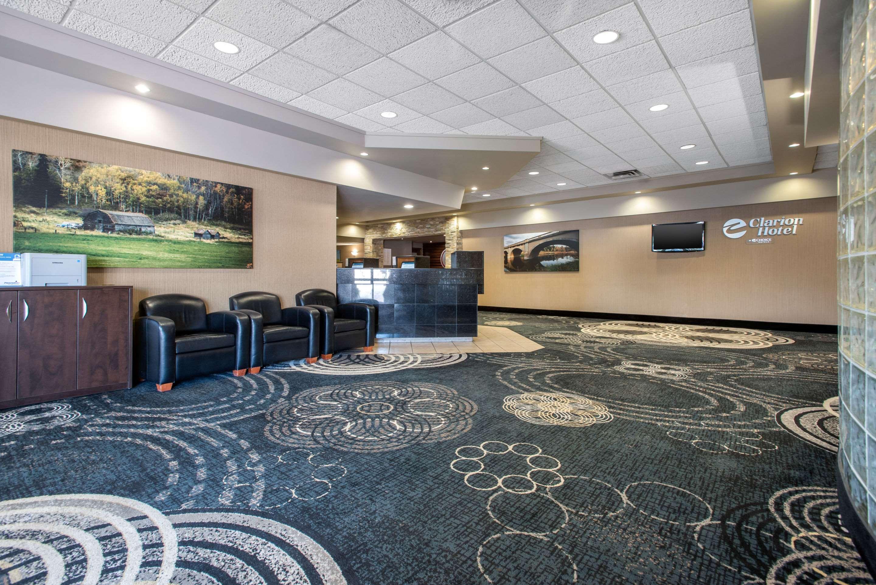 Clarion Hotel & Suites Brandon Εξωτερικό φωτογραφία