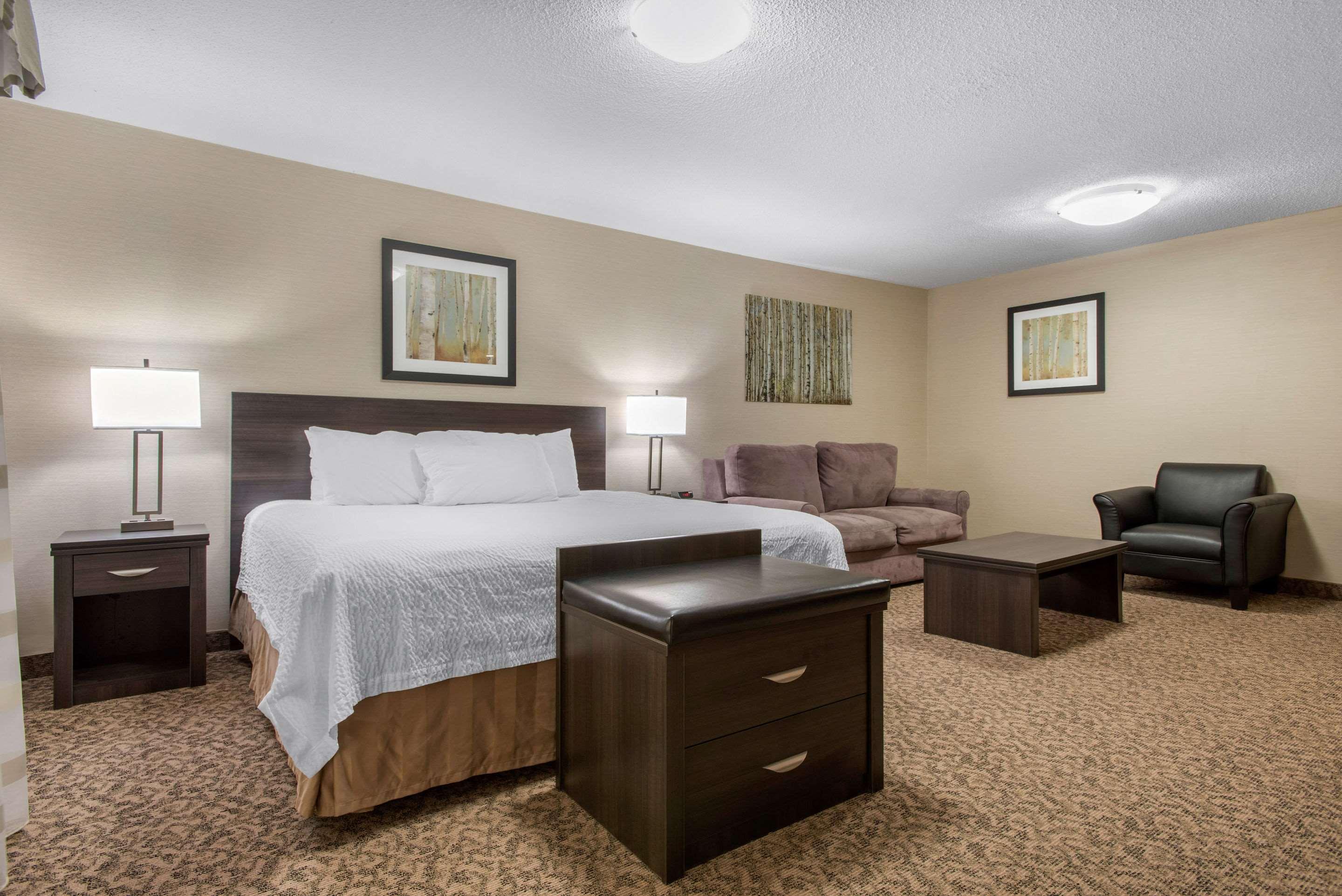Clarion Hotel & Suites Brandon Εξωτερικό φωτογραφία