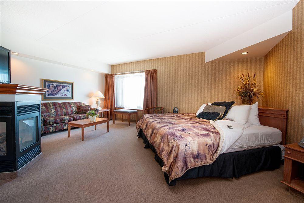 Clarion Hotel & Suites Brandon Εξωτερικό φωτογραφία