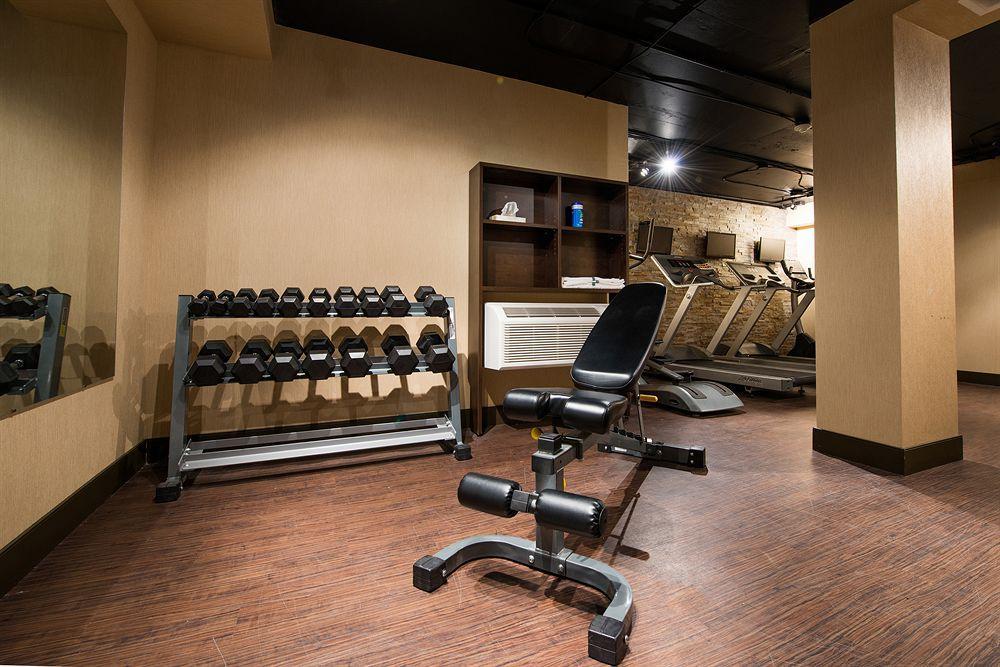 Clarion Hotel & Suites Brandon Εξωτερικό φωτογραφία
