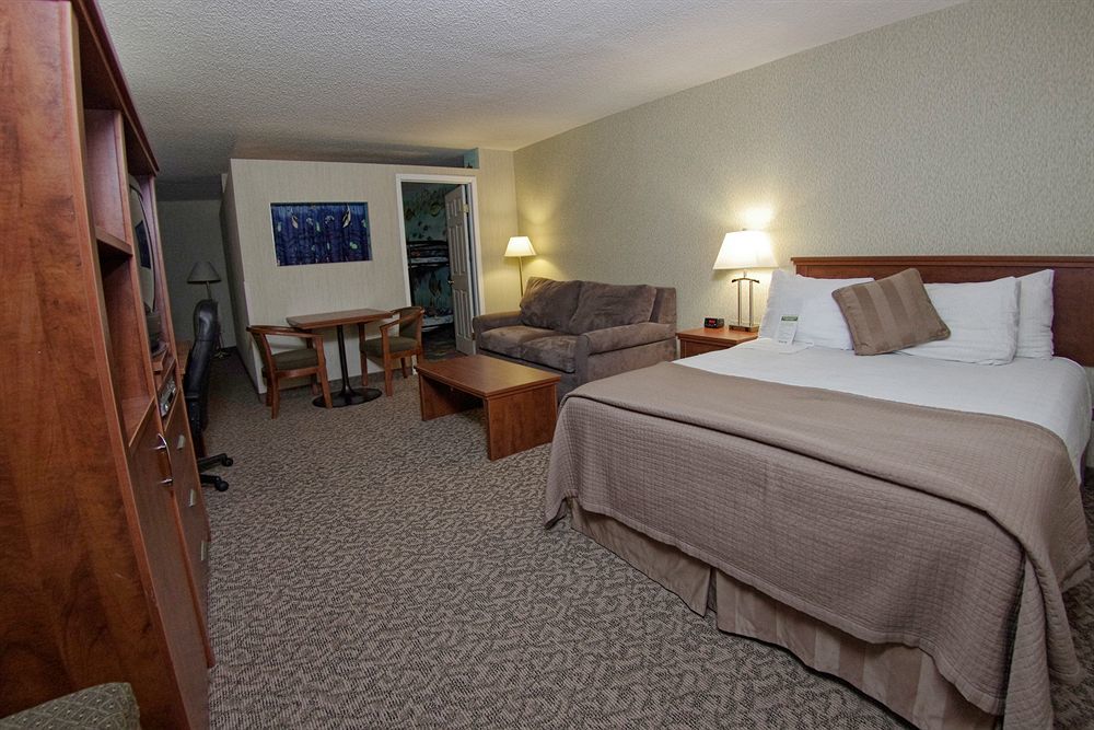 Clarion Hotel & Suites Brandon Εξωτερικό φωτογραφία