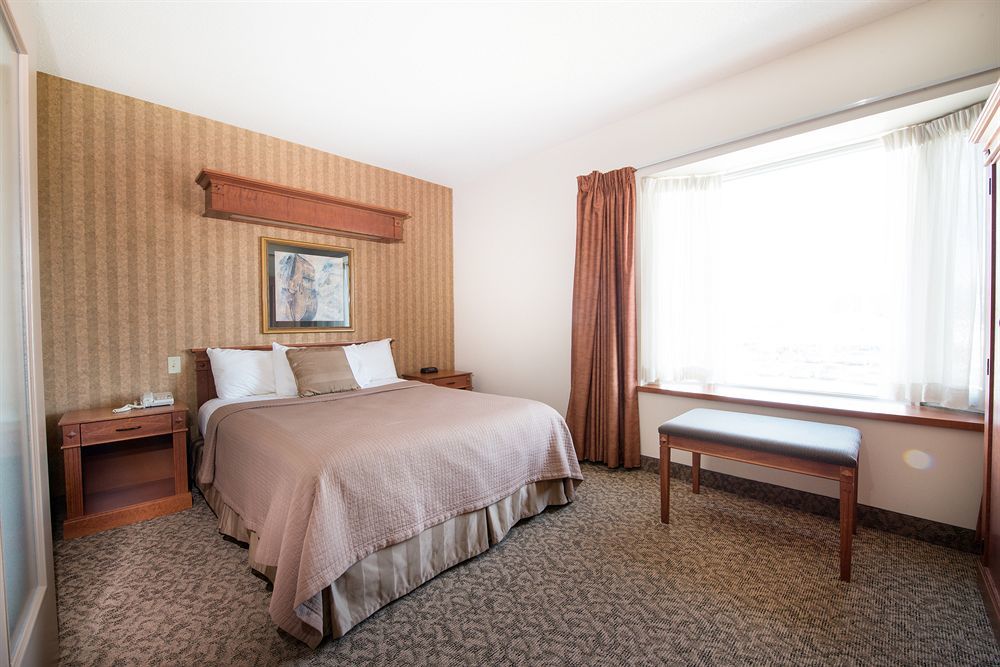 Clarion Hotel & Suites Brandon Εξωτερικό φωτογραφία