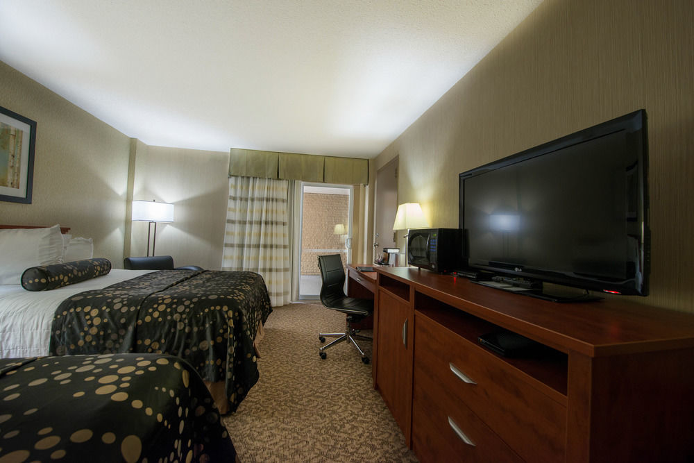 Clarion Hotel & Suites Brandon Εξωτερικό φωτογραφία